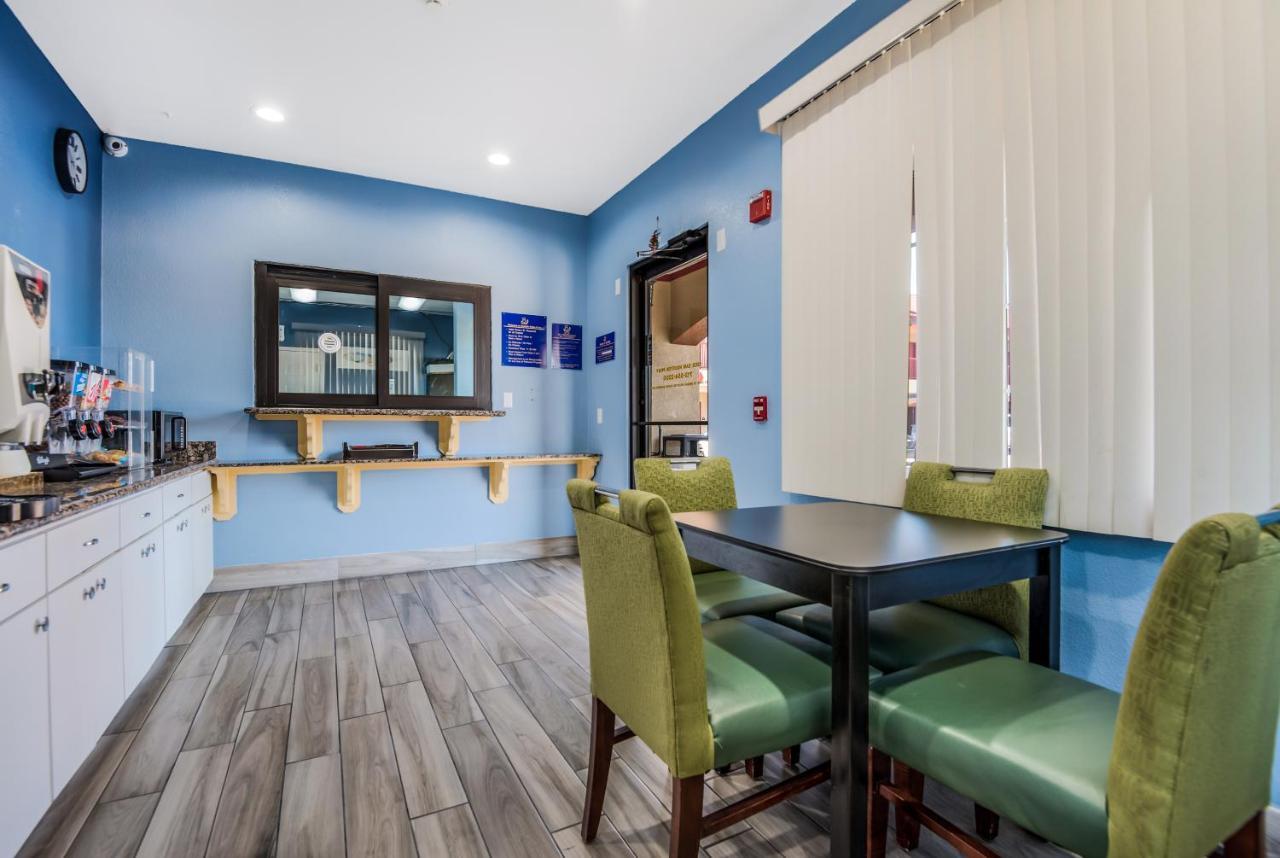 Scottish Inns & Suites Iah Airport-Beltway 8 Aldine Екстер'єр фото